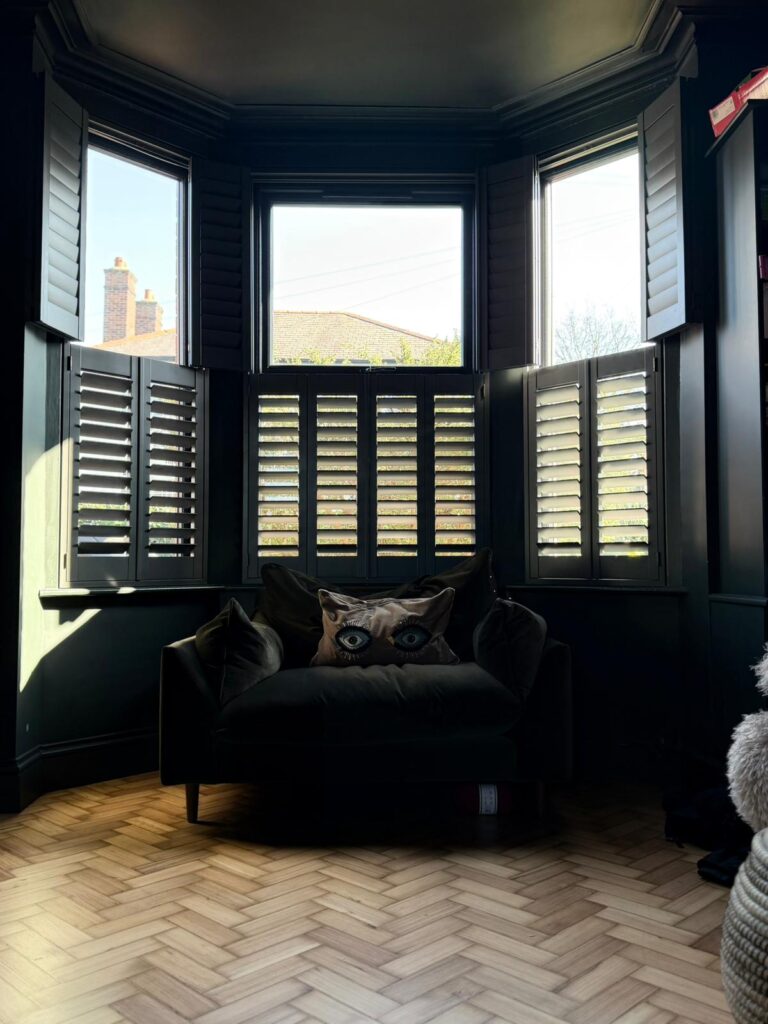 Tier on Tier Hardwood Clay Shutters (5)